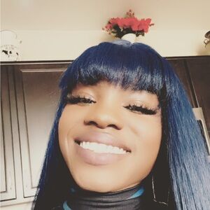 Meet your Posher, Demetria